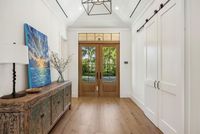 2207 Cove Drive, Vero Beach, FL 32963