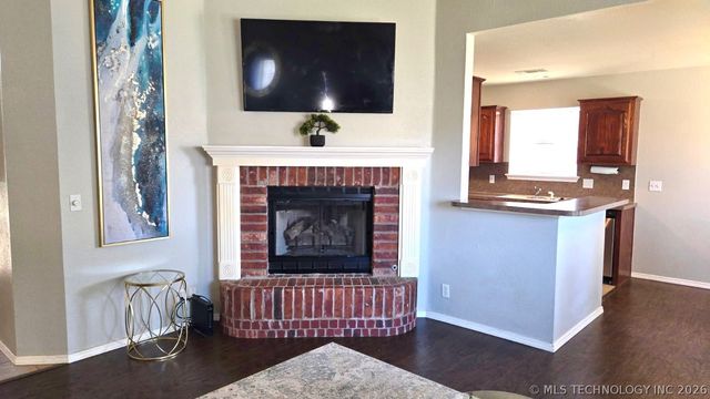 19613 E 39th Street S, Broken Arrow, OK 74014