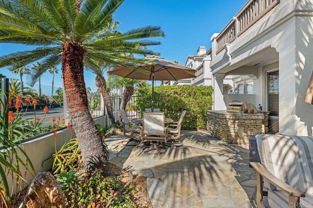 7457 Neptune Drive, Carlsbad, CA 92011