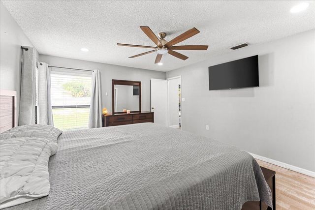 2350 Fallon Boulevard NE, Palm Bay, FL 32907