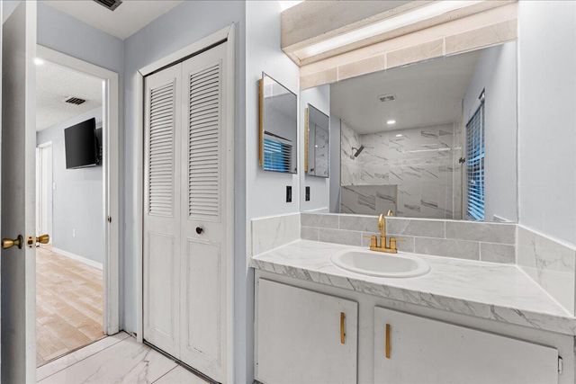 2350 Fallon Boulevard NE, Palm Bay, FL 32907