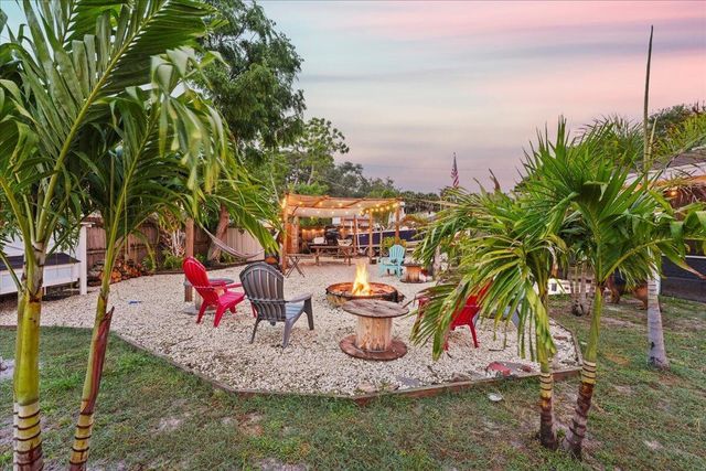 2350 Fallon Boulevard NE, Palm Bay, FL 32907