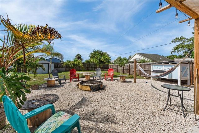 2350 Fallon Boulevard NE, Palm Bay, FL 32907