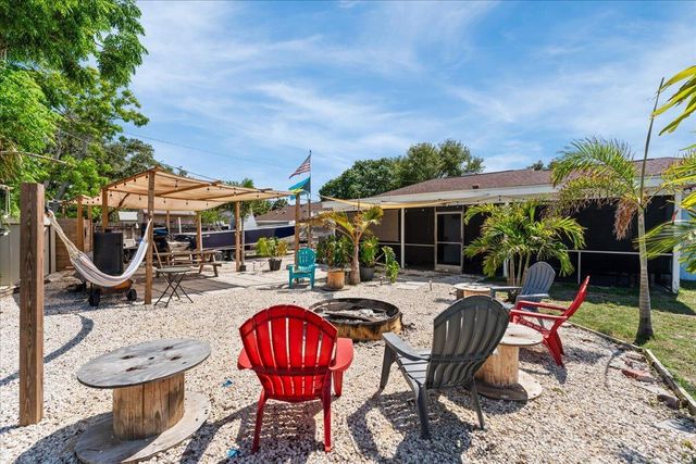2350 Fallon Boulevard NE, Palm Bay, FL 32907