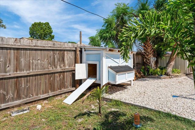 2350 Fallon Boulevard NE, Palm Bay, FL 32907