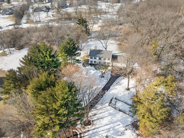 23 Old Barrington Court, Lake Barrington, IL 60010