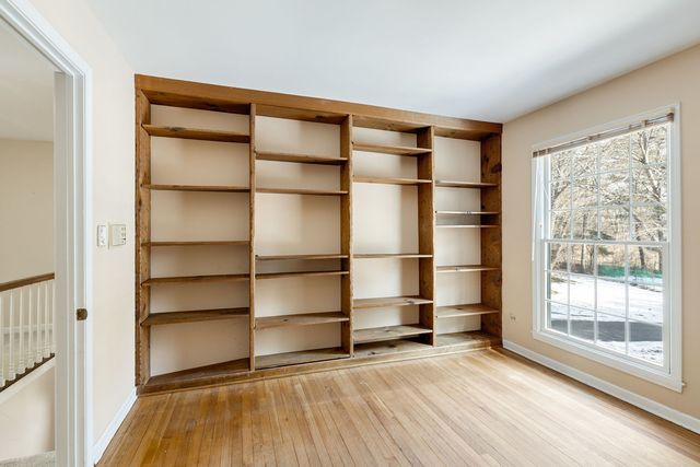 23 Old Barrington Court, Lake Barrington, IL 60010