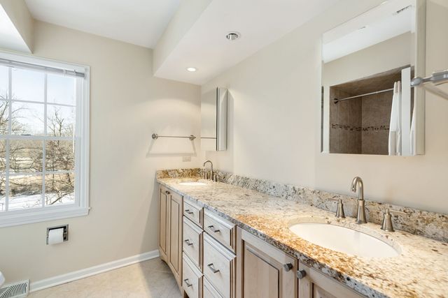 23 Old Barrington Court, Lake Barrington, IL 60010