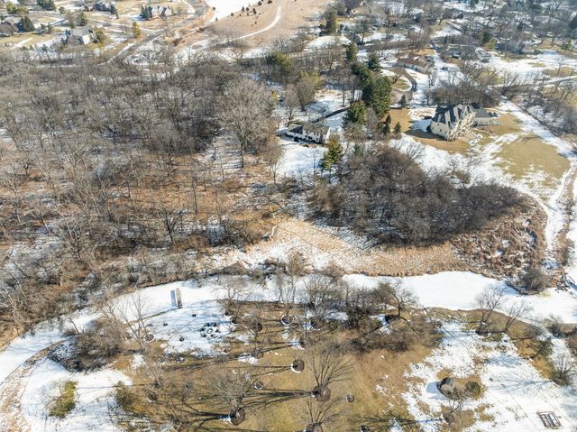 23 Old Barrington Court, Lake Barrington, IL 60010