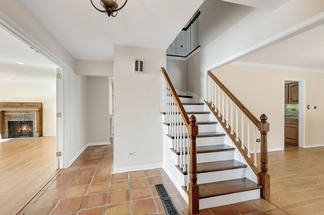 23 Old Barrington Court, Lake Barrington, IL 60010