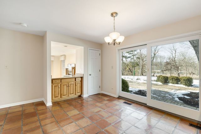 23 Old Barrington Court, Lake Barrington, IL 60010