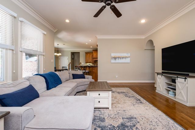 11 Deauville Circle, Little Rock, AR 72223