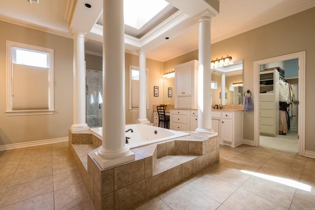 11 Deauville Circle, Little Rock, AR 72223