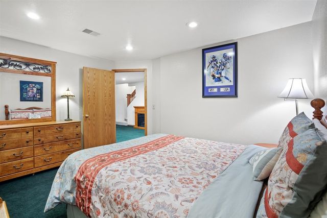 1101 10th St SW, Minot, ND 58701