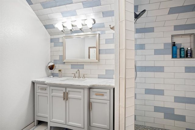 1101 10th St SW, Minot, ND 58701