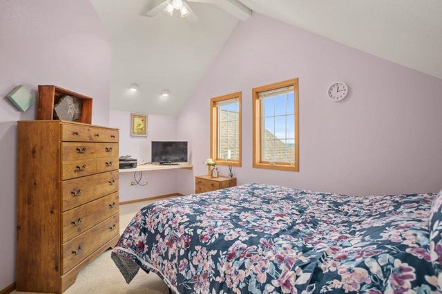 1101 10th St SW, Minot, ND 58701