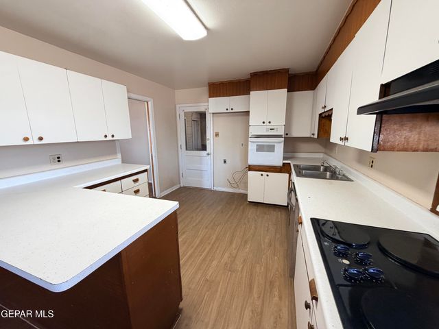 2913 FIR Street, El Paso, TX 79925