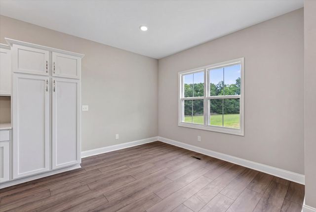 209 Lewis Grant Ln, Southside, TN 37171