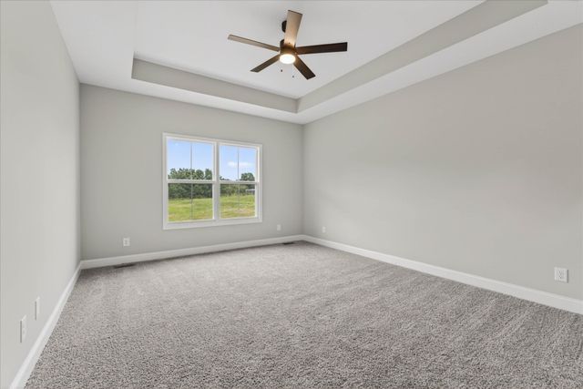 209 Lewis Grant Ln, Southside, TN 37171