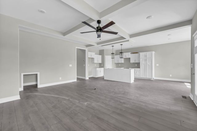 209 Lewis Grant Ln, Southside, TN 37171