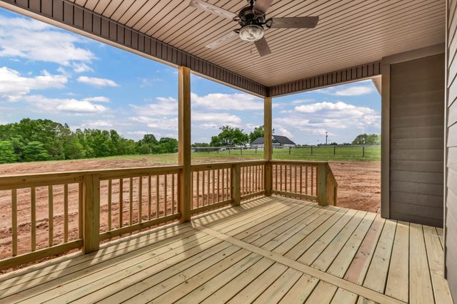 209 Lewis Grant Ln, Southside, TN 37171