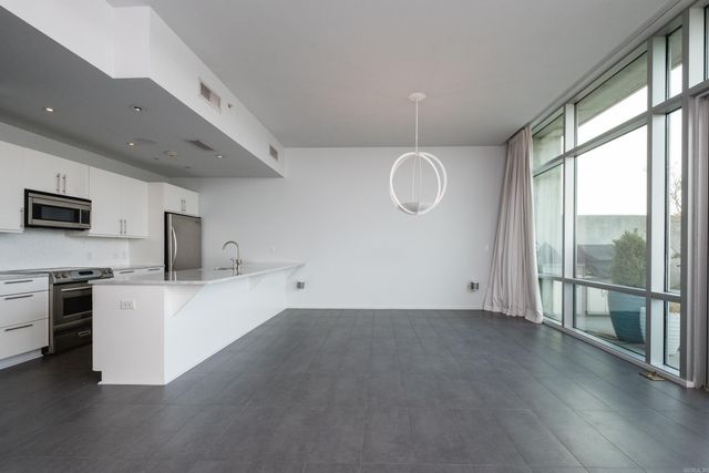 300 E 3rd St Apt 503, Little Rock, AR 72201