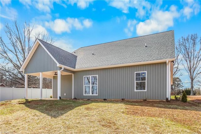 3427 Transou Road, Pfafftown, NC 27040