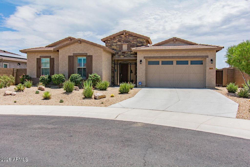 18443 W VERBENA Drive, Goodyear, AZ 85338 — photo 3