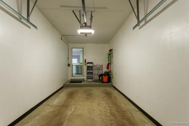 264 1st Street, Rochester, MI 48307