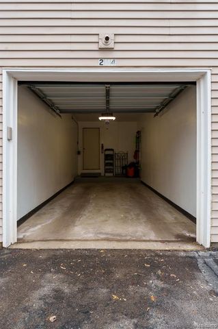 264 1st Street, Rochester, MI 48307