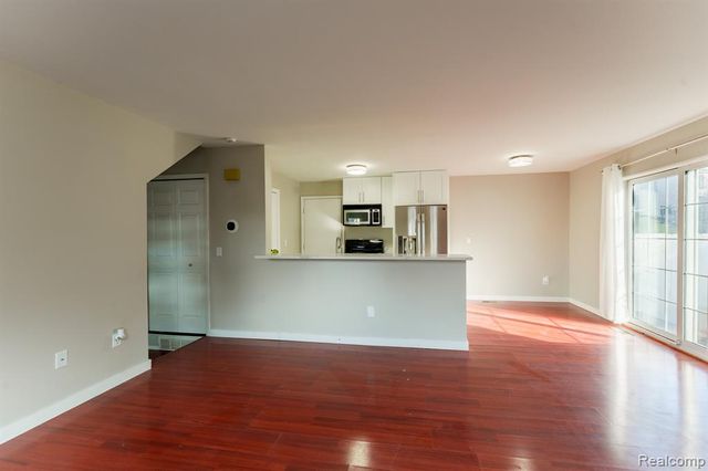 264 1st Street, Rochester, MI 48307