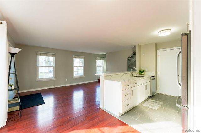 264 1st Street, Rochester, MI 48307