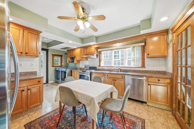 17-19 Berry St, Quincy, MA 02169