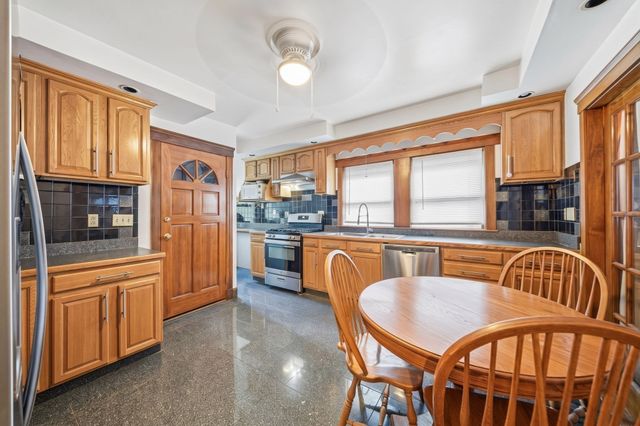 17-19 Berry St, Quincy, MA 02169