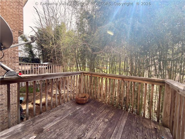 2 Brick Circle, Cross Lanes, WV 25313