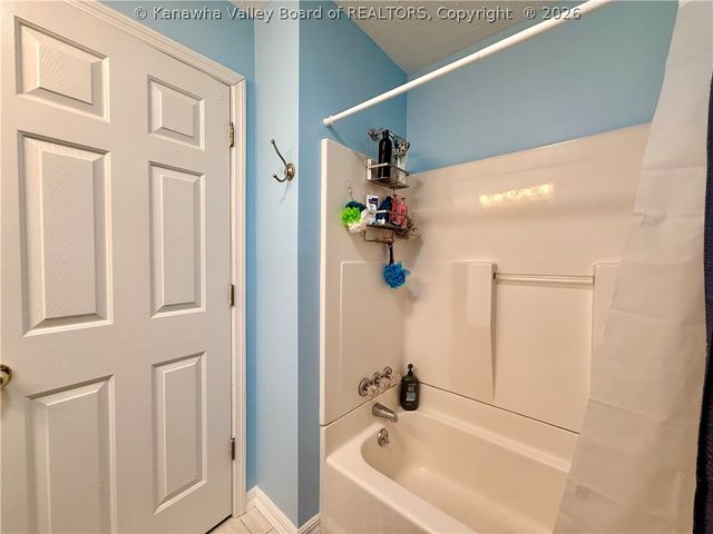 2 Brick Circle, Cross Lanes, WV 25313