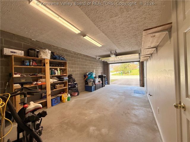 2 Brick Circle, Cross Lanes, WV 25313