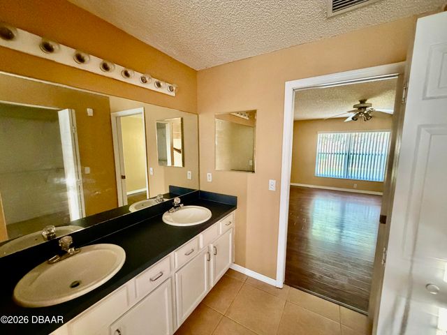 67 Spinnaker Circle, South Daytona, FL 32119