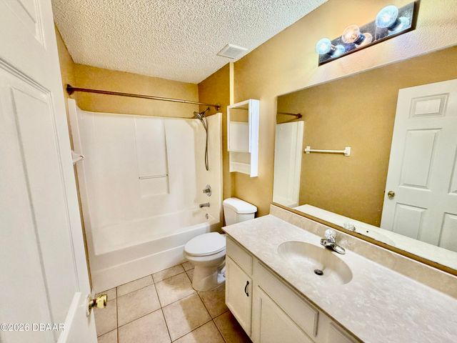 67 Spinnaker Circle, South Daytona, FL 32119