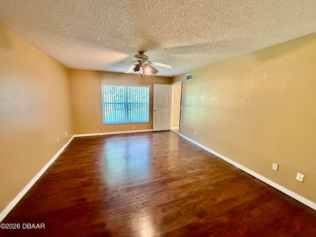 67 Spinnaker Circle, South Daytona, FL 32119