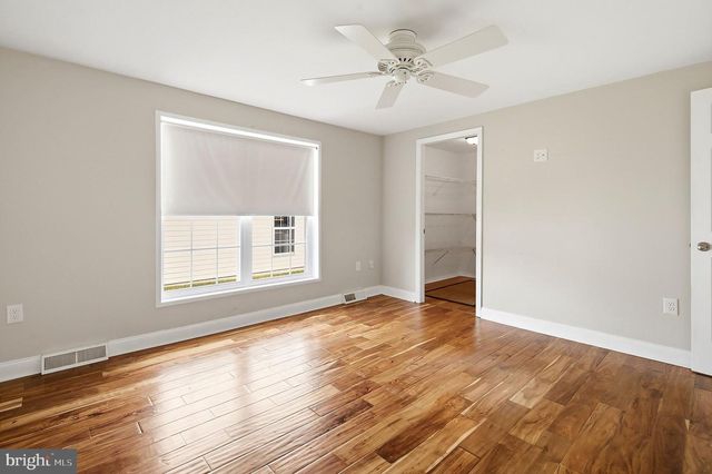 9 ROCKY HILL ROAD, Manahawkin, NJ 08050