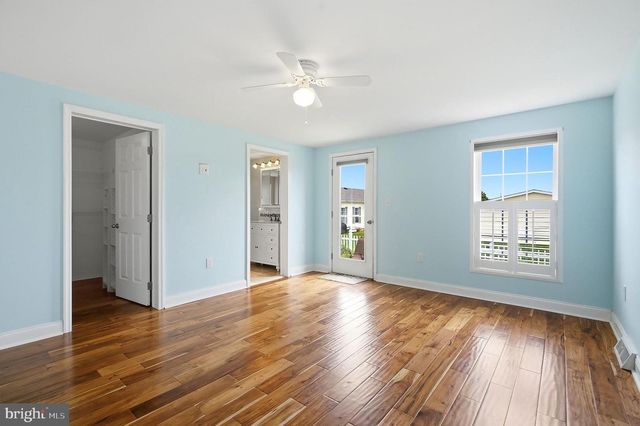 9 ROCKY HILL ROAD, Manahawkin, NJ 08050