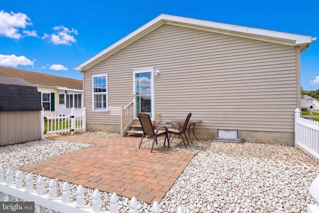 9 ROCKY HILL ROAD, Manahawkin, NJ 08050