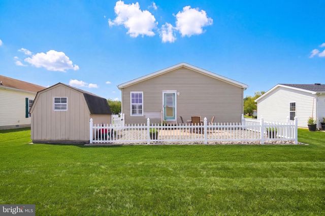 9 ROCKY HILL ROAD, Manahawkin, NJ 08050