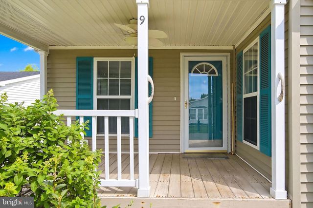 9 ROCKY HILL ROAD, Manahawkin, NJ 08050