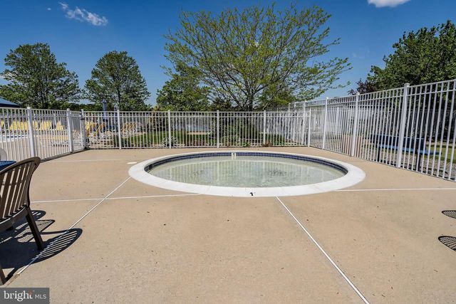 9 ROCKY HILL ROAD, Manahawkin, NJ 08050