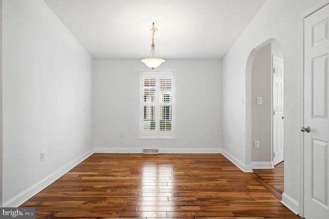9 ROCKY HILL ROAD, Manahawkin, NJ 08050