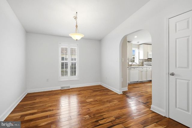 9 ROCKY HILL ROAD, Manahawkin, NJ 08050