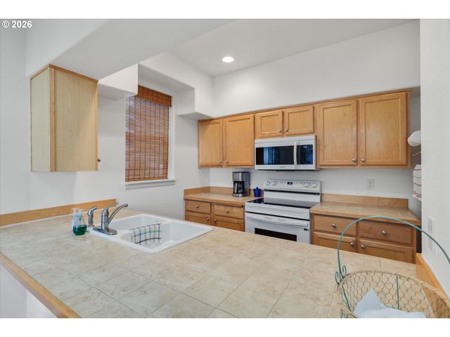 147 Se 9TH Ave, Hillsboro, OR 97123