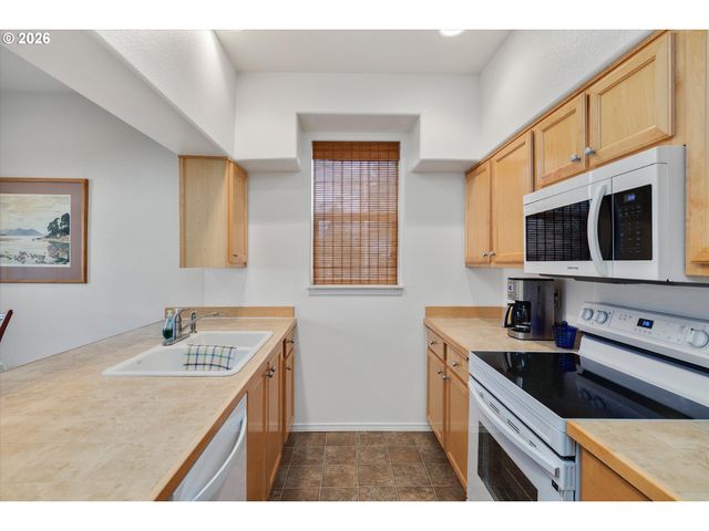 147 Se 9TH Ave, Hillsboro, OR 97123